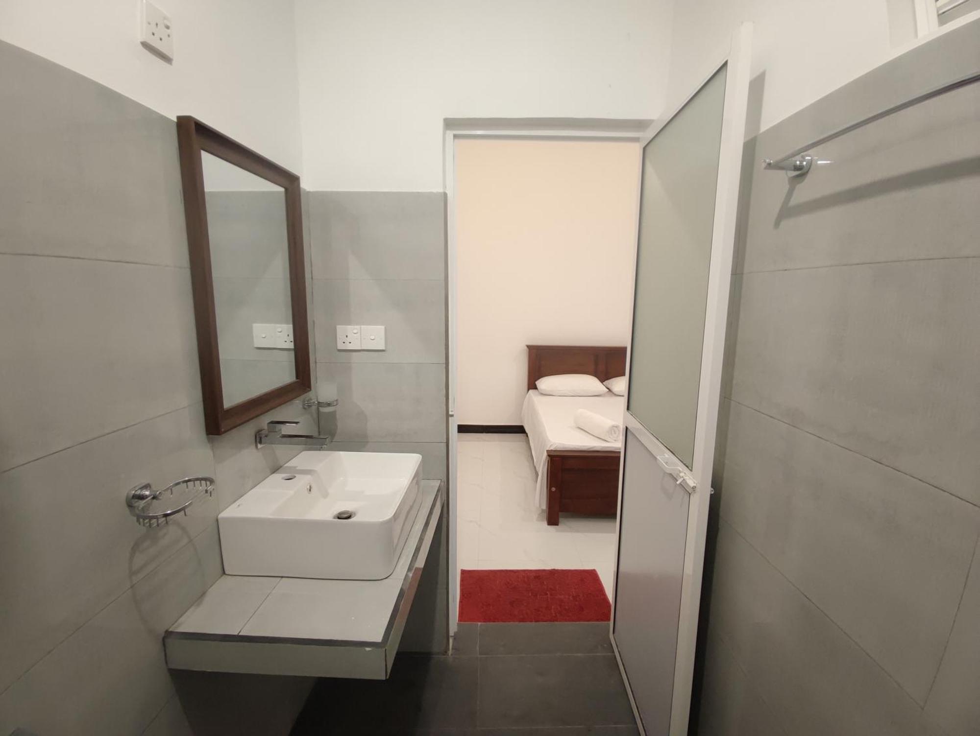 Chandra Holiday Home ديكويلاّ تين المظهر الخارجي الصورة