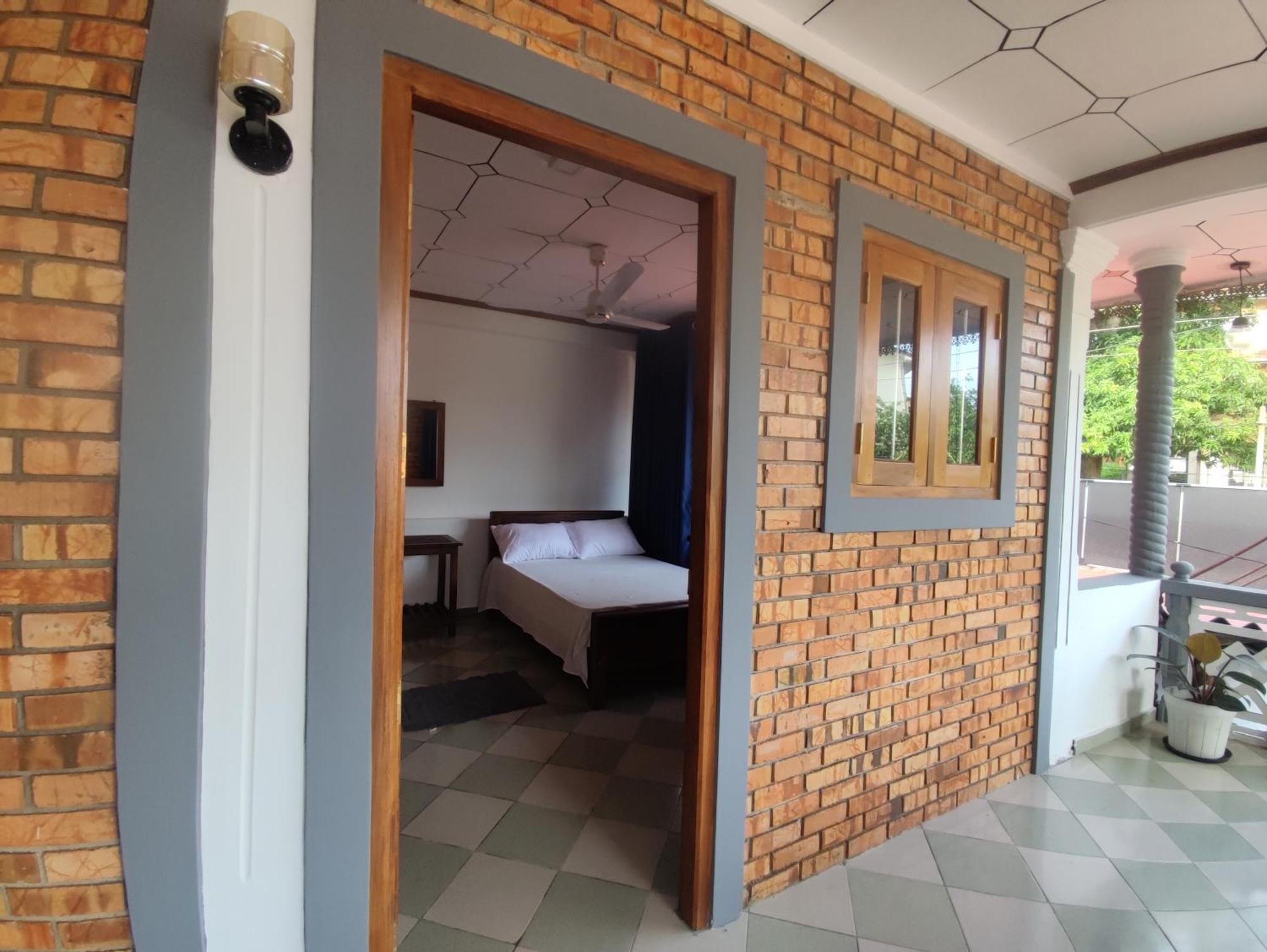 Chandra Holiday Home ديكويلاّ تين المظهر الخارجي الصورة