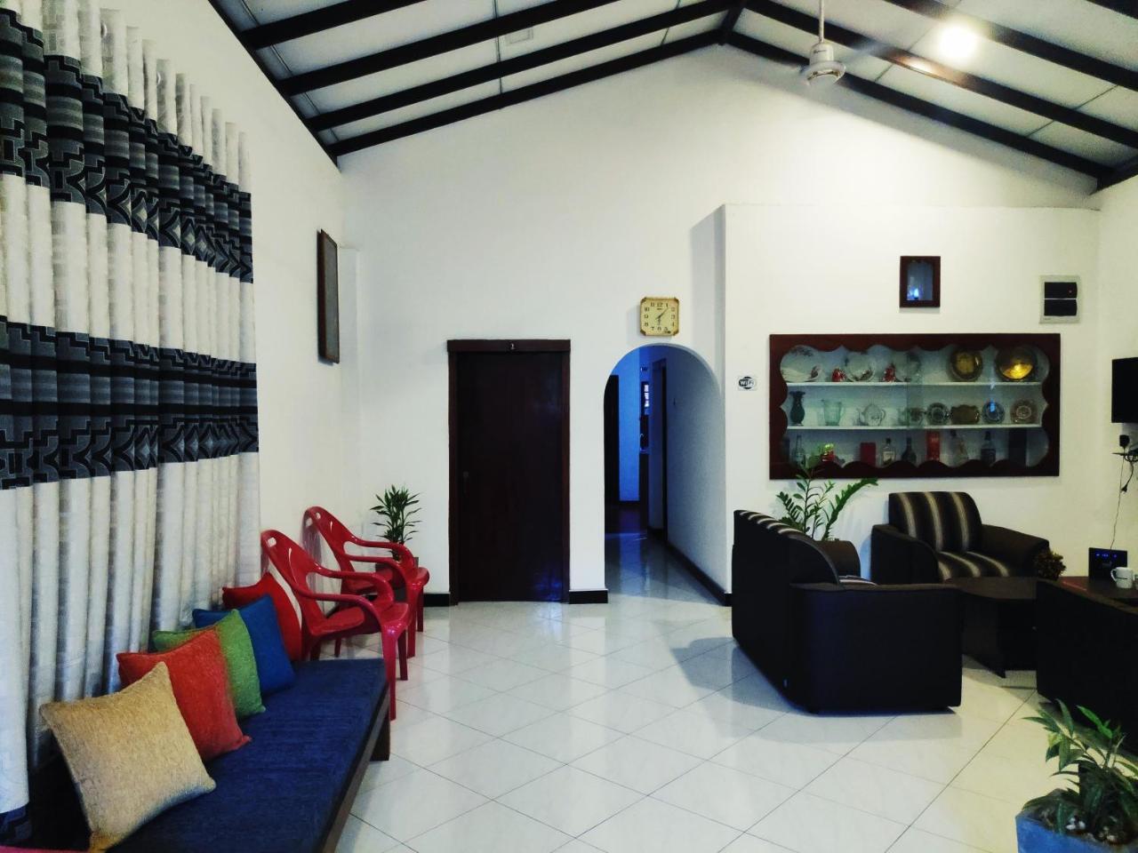 Chandra Holiday Home ديكويلاّ تين المظهر الخارجي الصورة